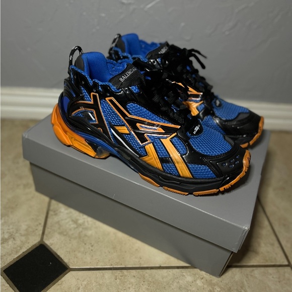 Balenciaga Runner - Picture 4 of 5